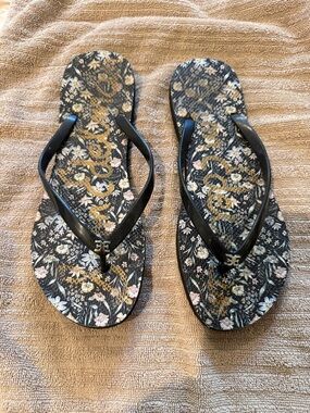 Sam Edelman Black Floral Snake-Print Flip Flop Sandals